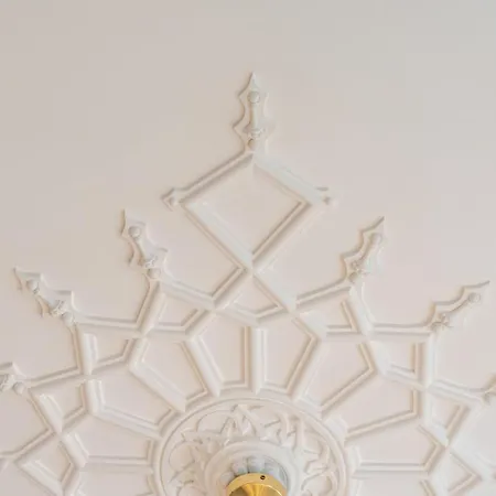 Classic Meets Modern - Downtown Balcony Retreat Daire Porto