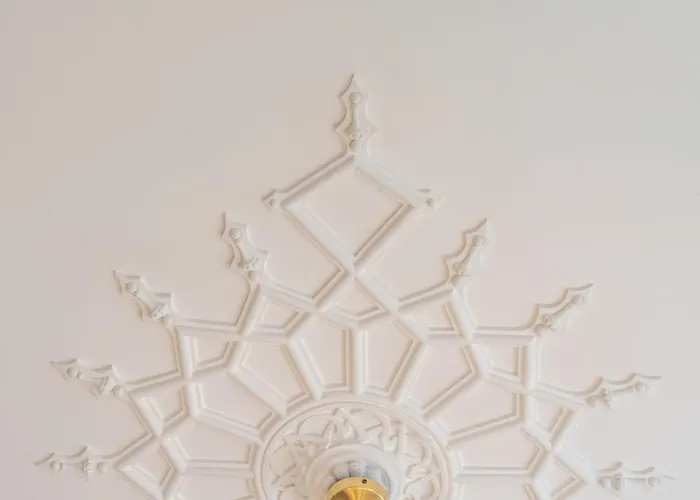 Classic Meets Modern - Downtown Balcony Retreat Daire Porto