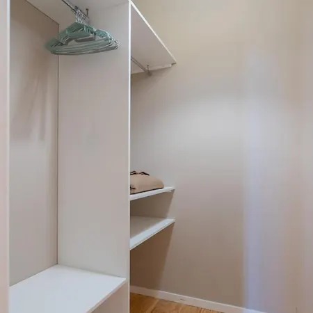 Apartamento Classic Meets Modern - Downtown Balcony Retreat Oporto