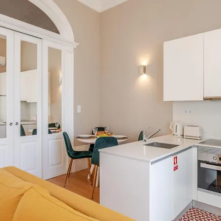 Apartment Classic Meets Modern - Downtown Balcony Retreat Porto