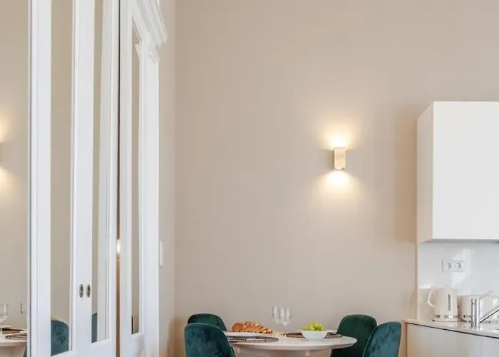 Classic Meets Modern - Downtown Balcony Retreat