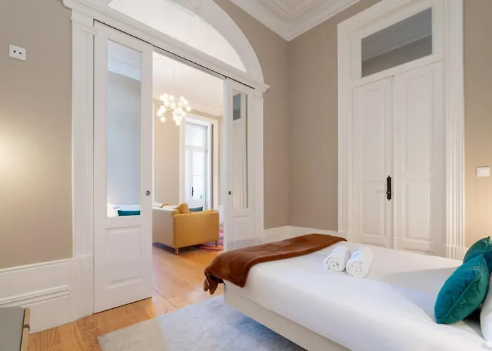 Classic Meets Modern - Downtown Balcony Retreat * Porto