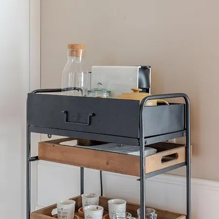 Lägenhet Classic Meets Modern - Downtown Balcony Retreat