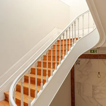 Classic Meets Modern - Downtown Balcony Retreat Lägenhet Oporto