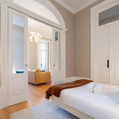 Classic Meets Modern - Downtown Balcony Retreat * Porto