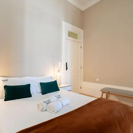 Classic Meets Modern - Downtown Balcony Retreat Appartement *