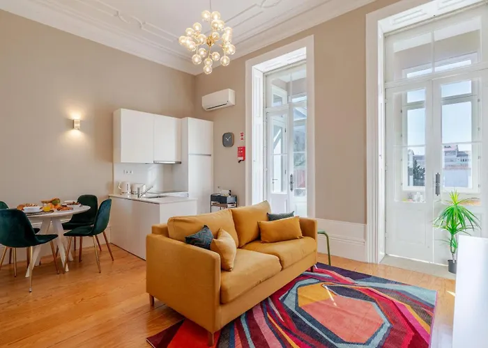 Διαμέρισμα Classic Meets Modern - Downtown Balcony Retreat