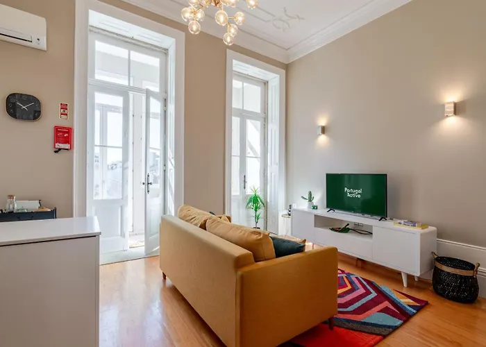 Classic Meets Modern - Downtown Balcony Retreat Appartement Porto