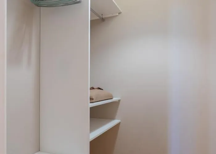 Διαμέρισμα Classic Meets Modern - Downtown Balcony Retreat Πόρτο