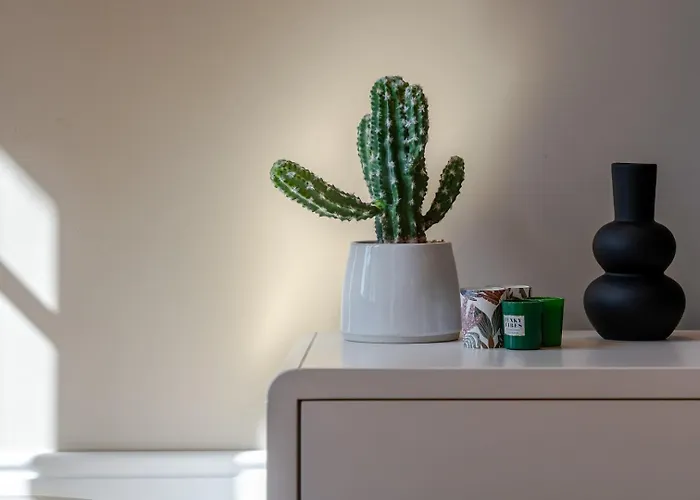 Classic Meets Modern - Downtown Balcony Retreat * Πόρτο