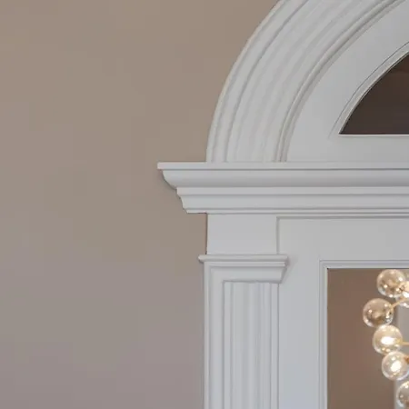 Classic Meets Modern - Downtown Balcony Retreat Апартаменты Порту