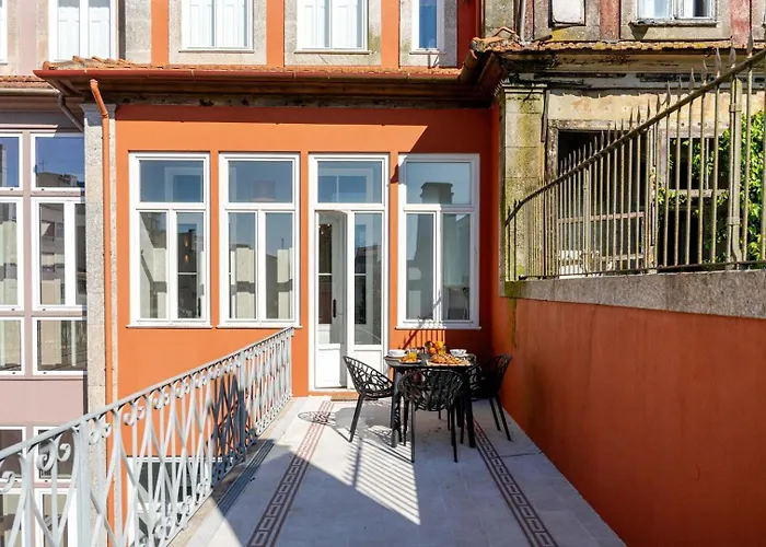 Apartment Classic Meets Modern - Downtown Balcony Retreat Porto